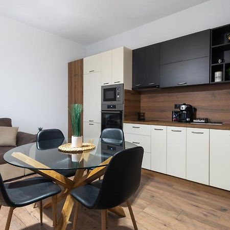 La Luna - High-End 2Bd Flat In The Top Centre By Flat Mаnager صوفيا المظهر الخارجي الصورة