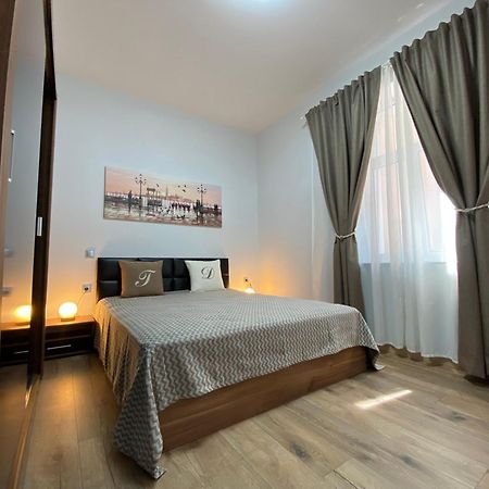 La Luna - High-End 2Bd Flat In The Top Centre By Flat Mаnager صوفيا المظهر الخارجي الصورة