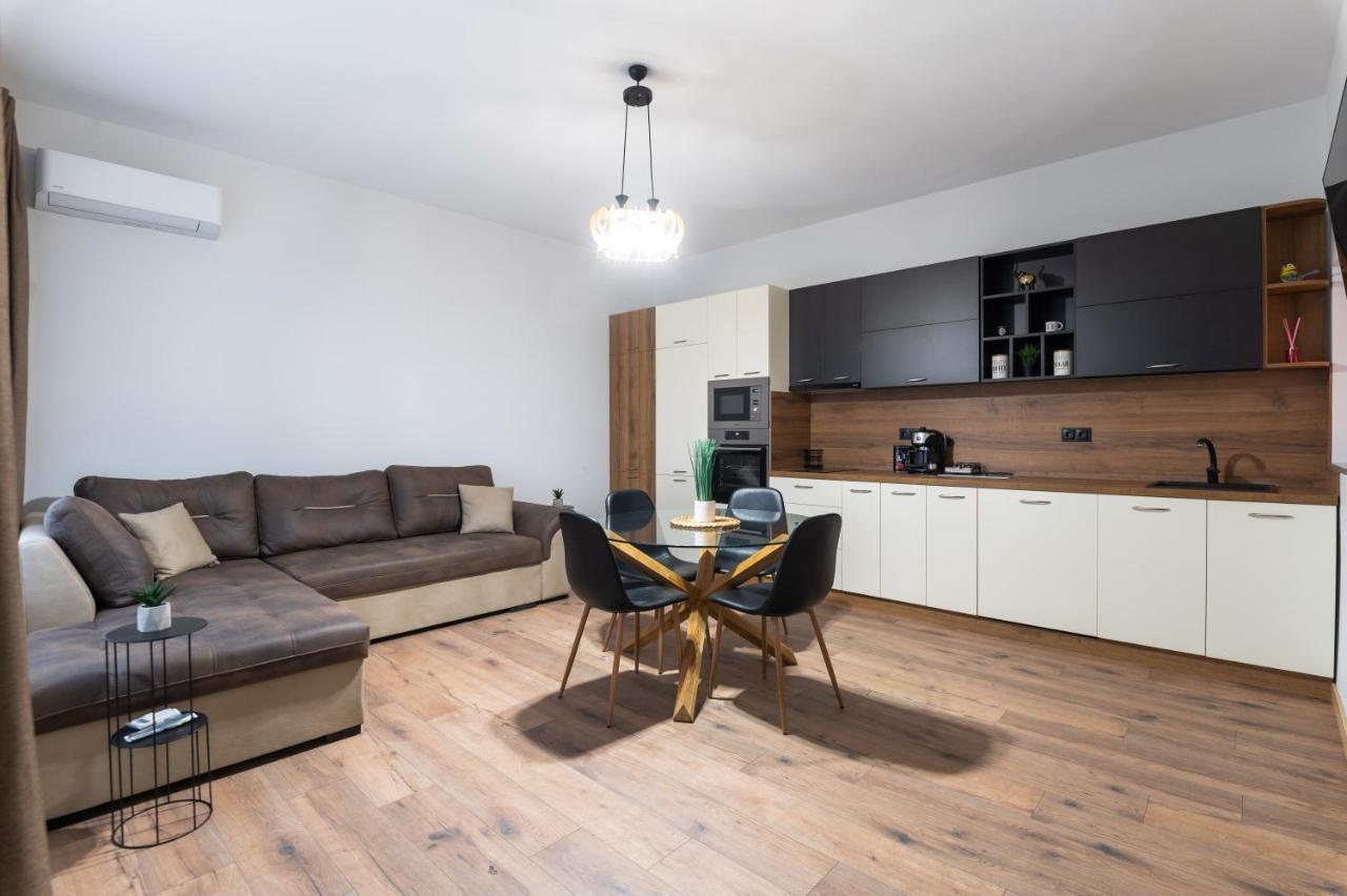 La Luna - High-End 2Bd Flat In The Top Centre By Flat Mаnager صوفيا المظهر الخارجي الصورة