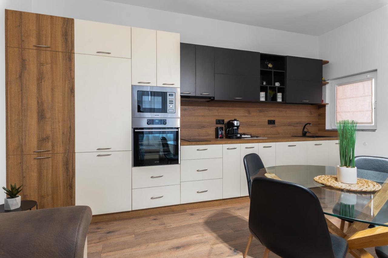 La Luna - High-End 2Bd Flat In The Top Centre By Flat Mаnager صوفيا المظهر الخارجي الصورة